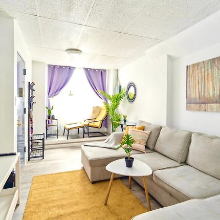 2 Bedroom Cozy Central Apartment Нью-Йорк Экстерьер фото