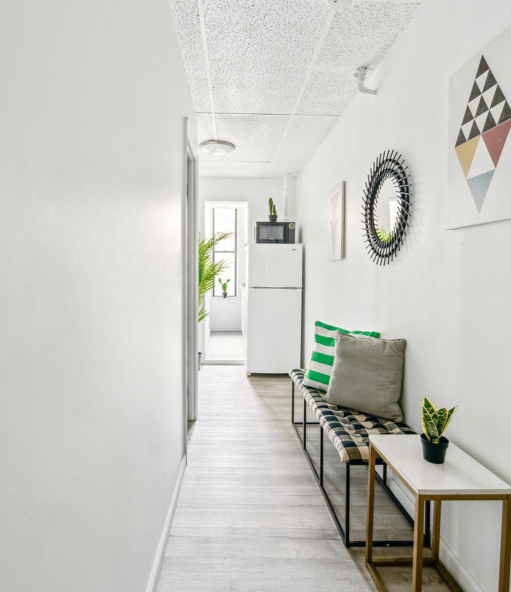 2 Bedroom Cozy Central Apartment Нью-Йорк Экстерьер фото
