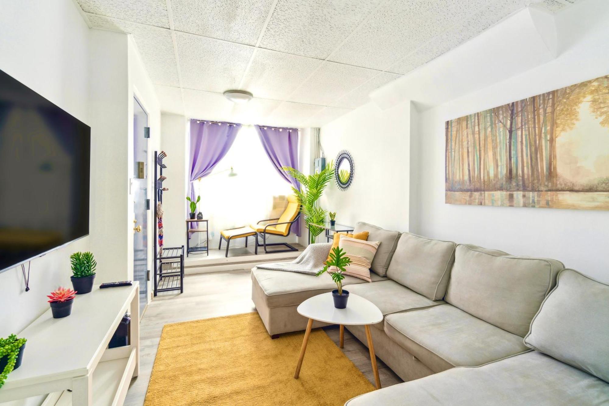 2 Bedroom Cozy Central Apartment Нью-Йорк Экстерьер фото