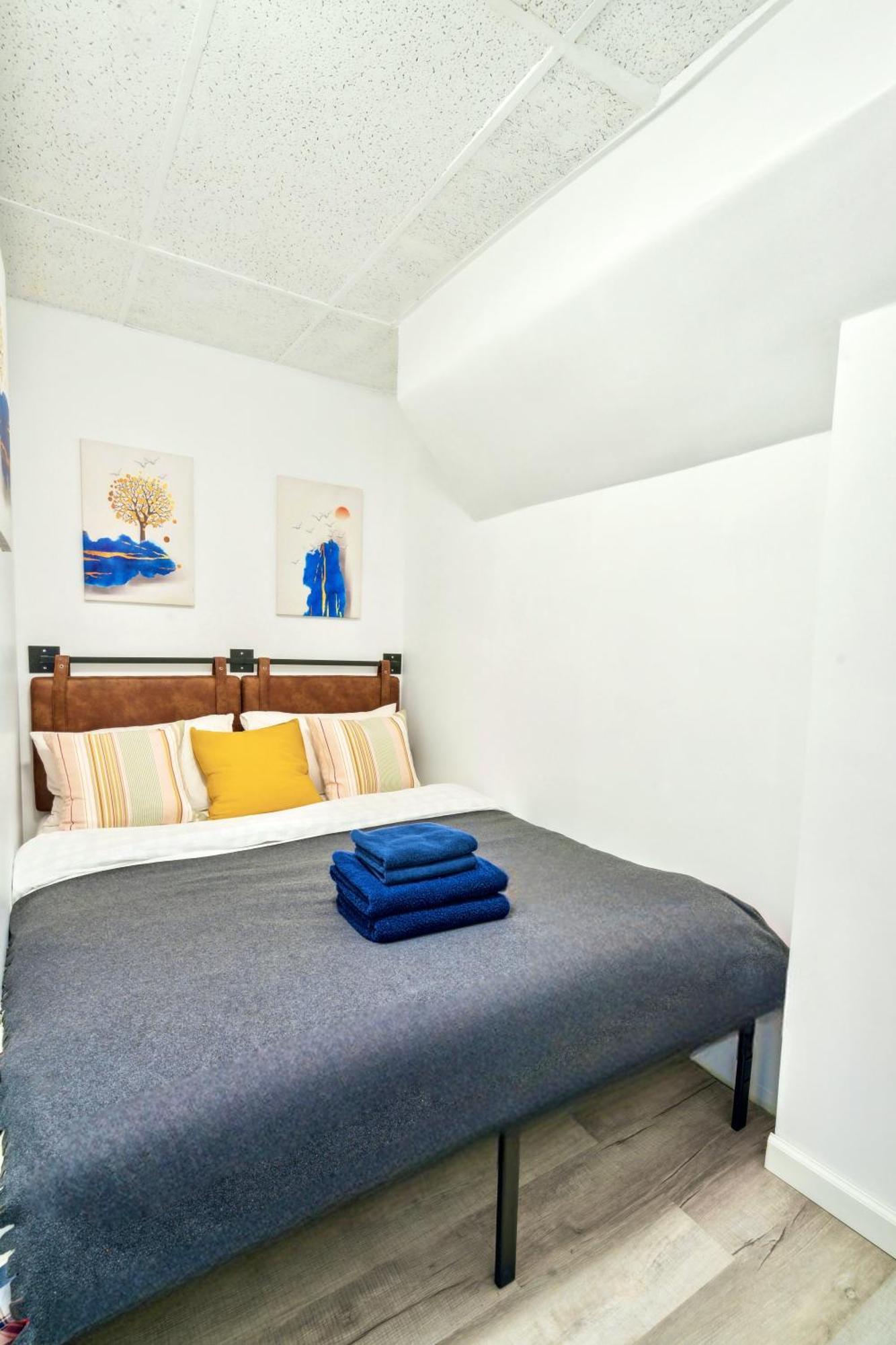 2 Bedroom Cozy Central Apartment Нью-Йорк Экстерьер фото