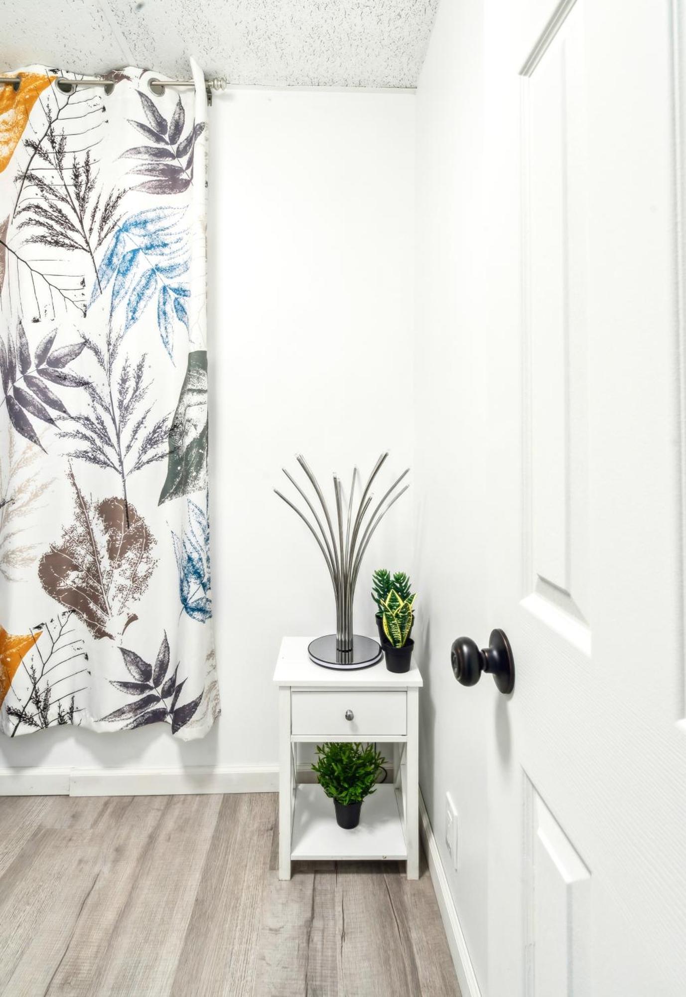 2 Bedroom Cozy Central Apartment Нью-Йорк Экстерьер фото